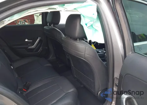 2019 Mercedes-Benz A 220 4Matic из США, поврежденный, VIN WDD3G4FB9KW030600